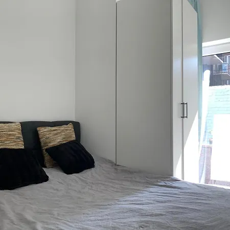 D&s Lifestyle Met Terras 18m² Koningslaan קנוקה-הייסט